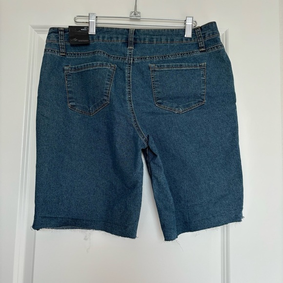 A3 Denim Bermuda Shorts Distressed Raw Hem Women’s Size 12 - Picture 2 of 9